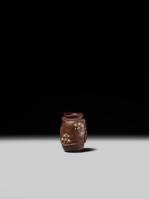 Lot 280 - YOSHIHIDE: A SUPERB AND RARE INLAID WOOD ‘TAKO-TSUBO’ NETSUKE