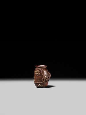Lot 280 - YOSHIHIDE: A SUPERB AND RARE INLAID WOOD ‘TAKO-TSUBO’ NETSUKE