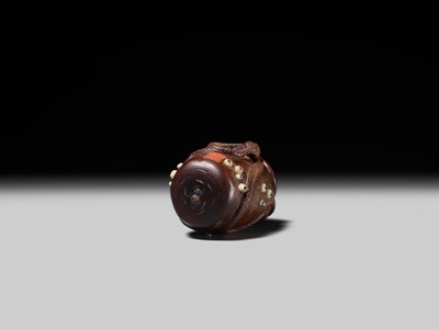 Lot 280 - YOSHIHIDE: A SUPERB AND RARE INLAID WOOD ‘TAKO-TSUBO’ NETSUKE