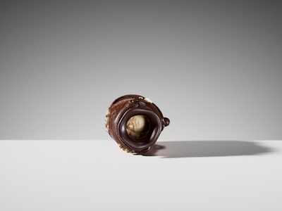 Lot 280 - YOSHIHIDE: A SUPERB AND RARE INLAID WOOD ‘TAKO-TSUBO’ NETSUKE