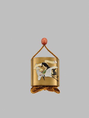 Lot 35 - A SUPERB SHIBAYAMA INLAID GOLD LACQUER SAYA (SHEATH) INRO WITH JUROJIN AND CRANE