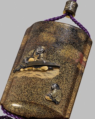 Lot 34 - GYOKUZAN: A SUPERB METAL INLAID AND LACQUERED FIVE-CASE INRO WITH A KOTO PLAYER