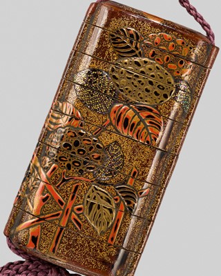 Lot 1 - A RARE SEVEN-CASE LACQUER INRO WITH CHRYSANTHEMUMS, WITH EN-SUITE NETSUKE AND OJIME