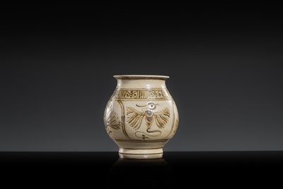 A SMALL, BROWN-GLAZED LAN NA STYLE ‘MYTHICAL BIRDS’ VASE