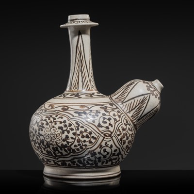 Lot 153 - A VERY LARGE SAWANKHALOK STONEWARE WATER VESSEL (KENDI)