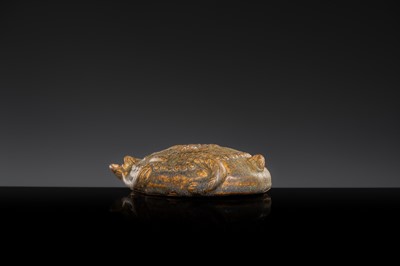 A RARE DARK BROWN GLAZED STONEWARE ZOOMORPHIC POURING VESSEL, ANGKOR PERIOD