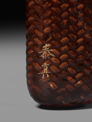 Lot 59 - IKEDA TAISHIN: A SUPERB WOVEN AND LACQUERED RATTAN KISERUZUTSU WITH A HYOTAN AND MAPLE LEAVES