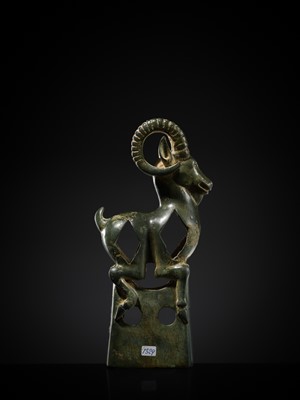 Lot 118 - AN ‘IBEX’ BRONZE FINIAL, SOUTHERN SIBERIA, 6TH – 5TH CENTURY BC