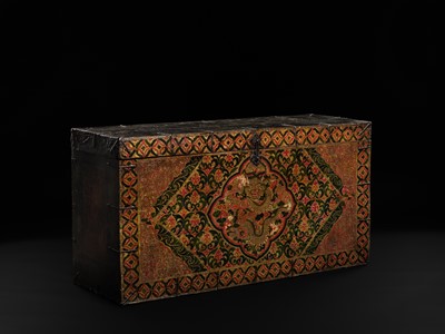 A GILT AND LACQUERED ‘DRAGON’ CHEST, TIBET, 18TH-19TH CENTURY