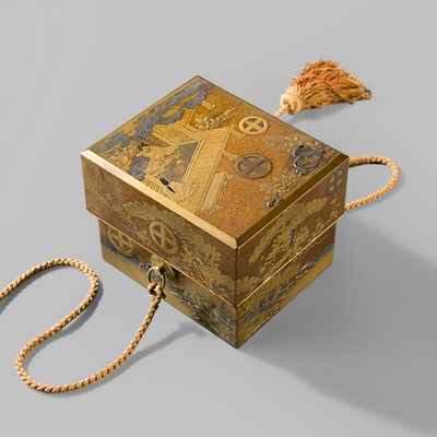 Lot 282 - A FINE GOLD LACQUER BOX AND COVER CONTAINING SIX KOGO (INCENSE BOXES), FOR THE INCENSE-MATCHING GAME