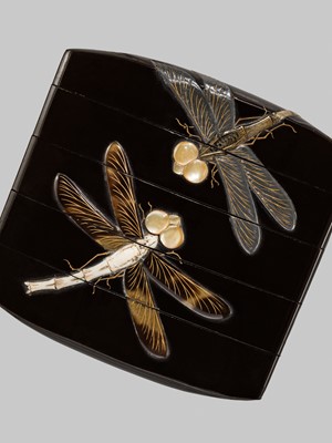 Lot 16 - A LARGE FOUR-CASE INLAID LACQUER INRO WITH DRAGONFLIES