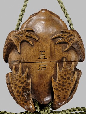 Lot 52 - GYOKUSEKI: A RARE WOOD SINGLE-CASE INRO OF A TOAD