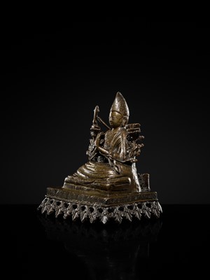 A BRONZE FIGURE OF TSONGKHAPA, TIBET, 18TH-19TH CENTURY