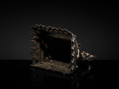 A BRONZE FIGURE OF TSONGKHAPA, TIBET, 18TH-19TH CENTURY