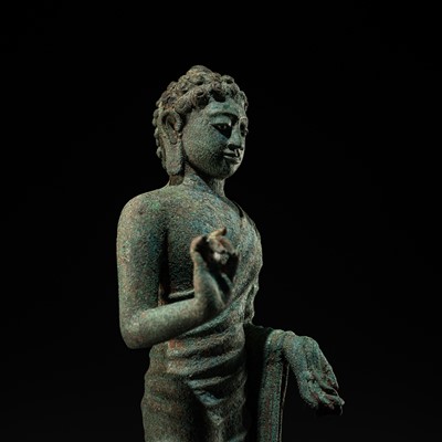 Lot 460 - A LARGE BRONZE FIGURE OF BUDDHA, CENTRAL JAVA, 7TH-8TH CENTURY