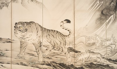 Lot 316 - AN IMPRESSIVE KANO SCHOOL SIX-PANEL BYOBU (FOLDING SCREEN) DEPICTING A TIGER WITH OFFSPRING AND DRAGON