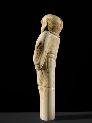 Lot 314 - A SUPERB ANTLER CANE HANDLE OR SASHI NETSUKE A BLIND MAN