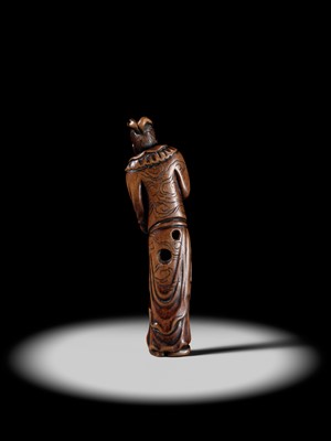 Lot 84 - A TALL AND SUPERB WOOD NETSUKE OF A CHINESE DRUMMER