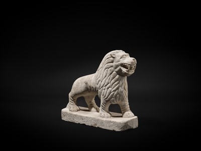 Lot 90 - A LARGE WHITE MARBLE FIGURE OF A GUARDIAN LION, NORTHWESTERN INDIA, 18TH-19TH CENTURY OR EARLIER