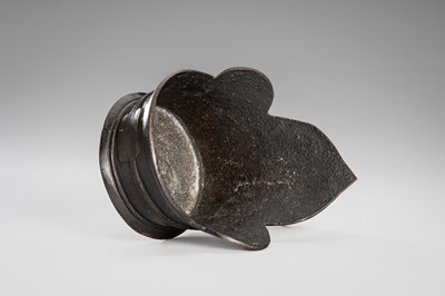 A BRONZE SILK IRON, LATE QING DYNASTY