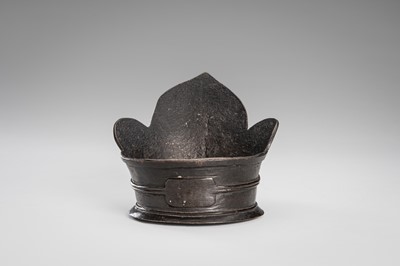 A BRONZE SILK IRON, LATE QING DYNASTY