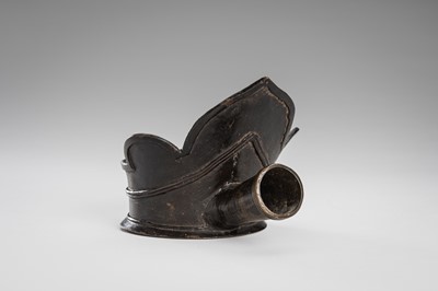 A BRONZE SILK IRON, LATE QING DYNASTY