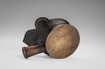 A BRONZE SILK IRON, LATE QING DYNASTY