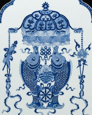 Lot 166 - A SUPERB BLUE AND WHITE ‘BAJIXIANG’ PORCELAIN PLAQUE, QIANLONG PERIOD