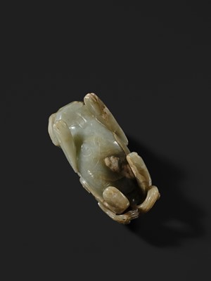 A LARGE AND RARE JADE ‘BIXIE’ WATER POT AND COVER, LATE MING DYNASTY