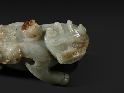 A LARGE AND RARE JADE ‘BIXIE’ WATER POT AND COVER, LATE MING DYNASTY
