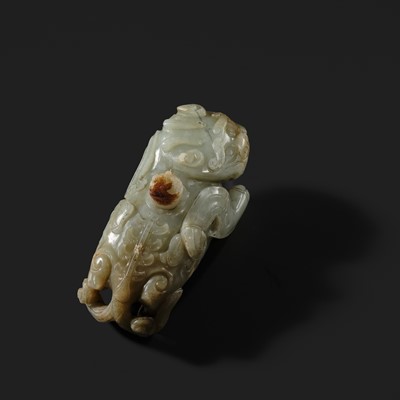 A LARGE AND RARE JADE ‘BIXIE’ WATER POT AND COVER, LATE MING DYNASTY