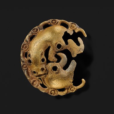 Lot 180 - A RARE FRAGMENT OF AN OPENWORK GOLD PLAQUE, CHINA, 6TH-4TH CENTURY BC