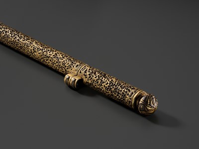 Lot 6 - A FINE RETICULATED GILT-DAMASCENED IRON PEN HOLDER, TIBET, 15TH-16TH CENTURY