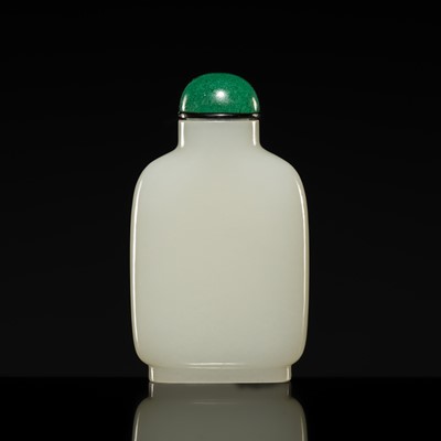 Lot 460 - A FLAWLESS WHITE JADE SNUFF BOTTLE, 18TH – 19Th CENTURY