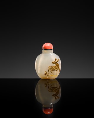 A CAMEO AGATE ‘DEER AND HORSE’ SNUFF BOTTLE, 1750-1850