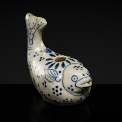 Lot 634 - A RARE BLUE AND WHITE ‘PUFFER FISH’ WATER DROPPER, LÊ DYNASTY, LATE 15TH CENTURY, PROBABLY FROM THE HOI AN HOARD