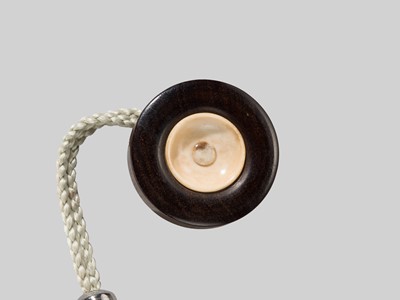 Lot 61 - KIKUGAWA: A LEATHER TABAKO-IRE (POUCH) WITH A SUPERB DRAGON GOLD AND SILVER KANAMONO (POUCH CLASP)