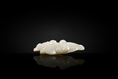 A WHITE JADE 'BAT AND LINGZHI' PENDANT, QING DYNASTY