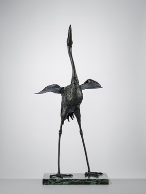 A VERY LARGE BRONZE FIGURE OF A CRANE