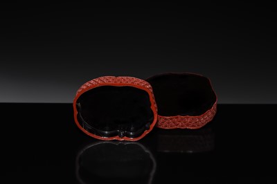 A THREE-COLORED LACQUER ‘MELON’ BOX AND COVER, QIANLONG PERIOD