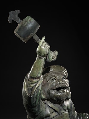 Lot 189 - A HIGHLY IMPORTANT AND MONUMENTAL (165 CM) BRONZE FIGURE OF DAIKOKU, LATE EDO TO MEIJI
