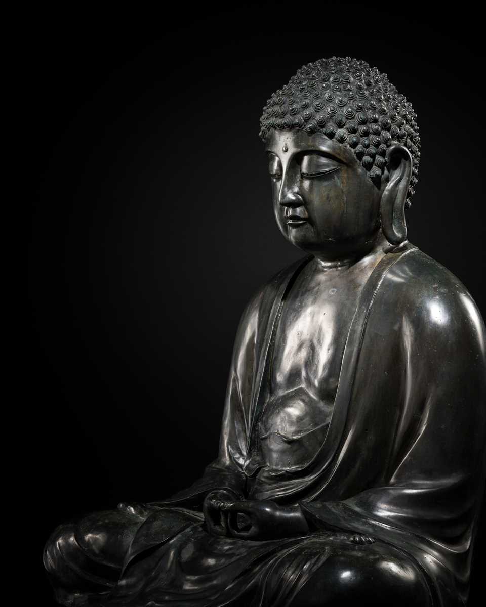 Lot 188 - AN IMPORTANT AND MASSIVE (80.5 CM) BRONZE TEMPLE FIGURE OF AMITABHA BUDDHA, EDO PERIOD
