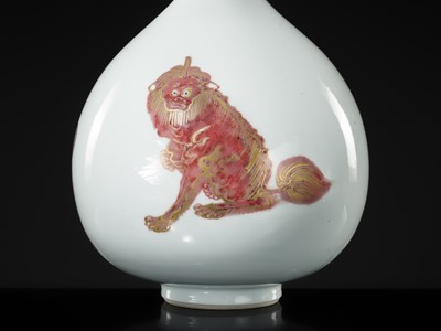 Lot 161 - AN ABSOLUTELY PERFECT AND THUS EXTREMELY RARE GILT AND COPPER-RED ‘THREE BEASTS’ BOTTLE VASE, KANGXI PERIOD