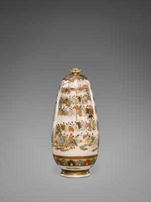 Lot 1568 - A FINE SATSUMA CERAMIC VASE DEPICTING A DAIMYO PROCESSION