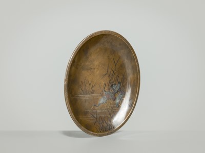 NOGAWA: A FINE INLAID BRONZE DISH WITH CRANES