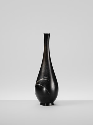 Lot 27 - SEIMEI: A SUPERB INLAID SHAKUDO VASE WITH FIREFLIES ON GRASSES
