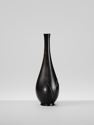 Lot 27 - SEIMEI: A SUPERB INLAID SHAKUDO VASE WITH FIREFLIES ON GRASSES