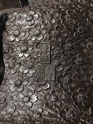 FUJITA TAKAYASU: A VERY LARGE (42.5 CM) IRON NAMBU TEKKI YONEZAWA FUJI-SHAPED TETSUBIN (TEA KETTLE) WITH MARU NI MOKKO MON