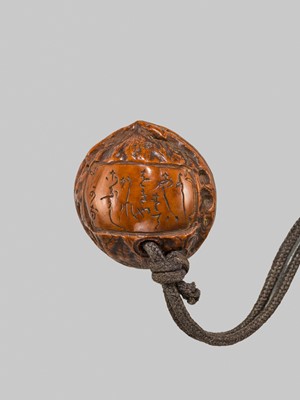 Lot 5 - A RARE THREE-CASE RYUKYUAN TSUIKIN LACQUER INRO WITH A FINE KURUMI NETSUKE OF DARUMA