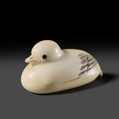 Lot 147 - MITSUHIRO: A FINE OSAKA SCHOOL IVORY NETSUKE OF A DUCK